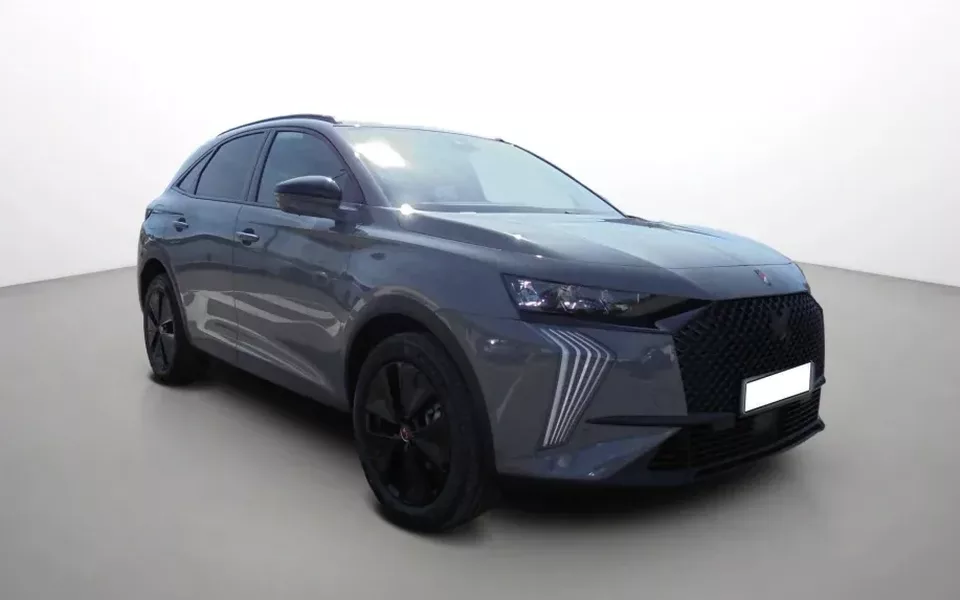 DS DS 7 BlueHDi 130 EAT8 Performance Line Zéro km immatriculé