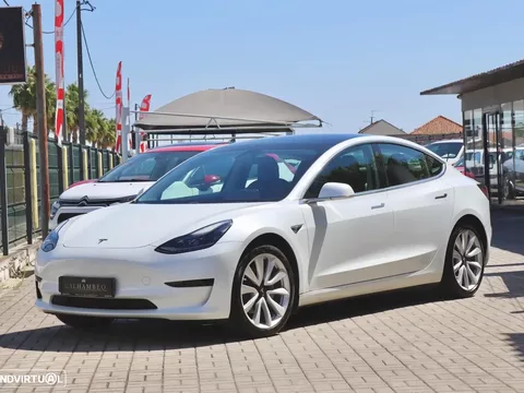 Tesla Model 3 Standard Range Plus RWD