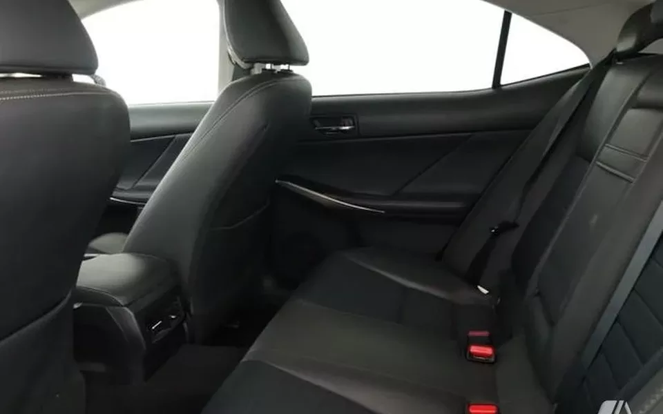 LEXUS IS IS 300h Executive
