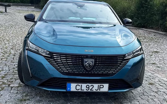 Peugeot 308 1.6 Hybrid Allure e-EAT8