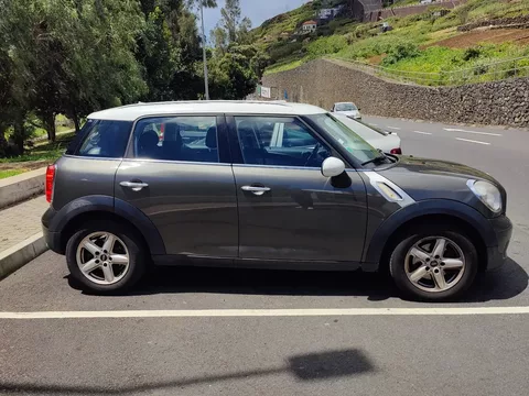 MINI Countryman One D