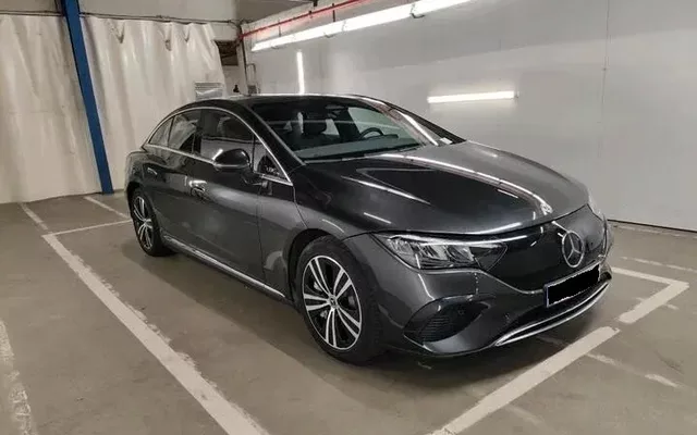 Mercedes-Benz EQE 350 Edition Electric Art