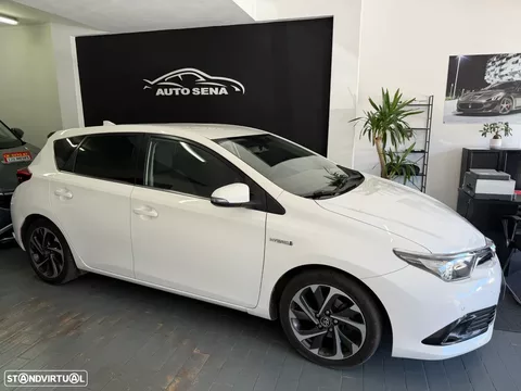 Toyota Auris 1.8 HSD Comfort +P.Sport+Navi