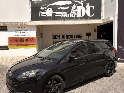 Ford Focus Turnier 2.0 EcoBoost ST c/ Pack Pele Desportiva