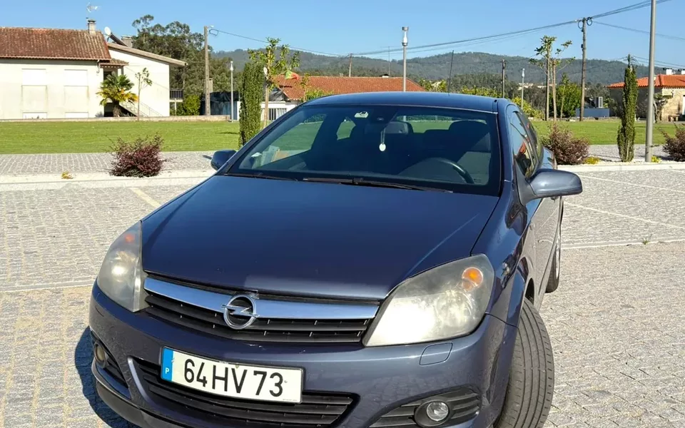 Opel Astra GTC 1.3 CDTI Edition