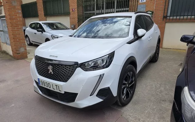 PEUGEOT 2008 2008 1.5BlueHDi S&S Allure 110