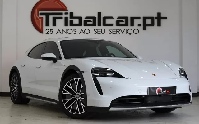 Porsche Taycan Cross Turismo 4