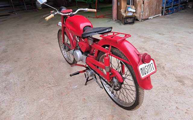 MOTO CLASICA GUZZI HISPANIA CARDELLINO 73 CC.