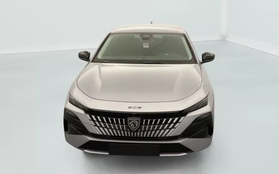 Peugeot 308 HYBRID 145 E-DCS6 BUSINESS Zéro km immatriculé