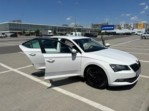 SKODA SUPERB 2018