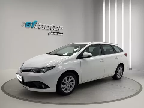 TOYOTA Auris TOYOTA Auris Familiar Manual de 5 Puertas - 15900€ en Toledo