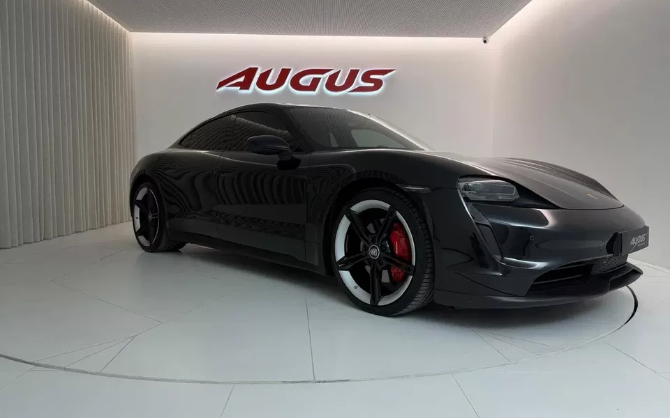 Porsche Taycan Standard
