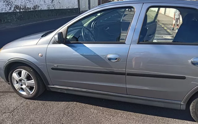 Opel Corsa 1.2 16V Enjoy