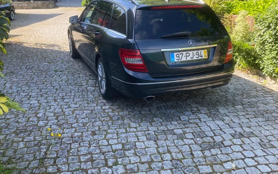 Mercedes-Benz C 220