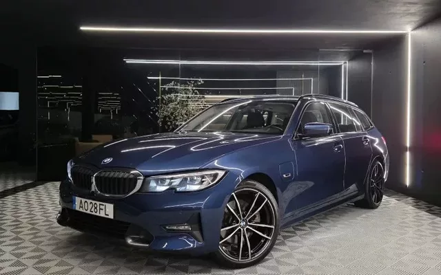 BMW 320 e Line Sport Auto