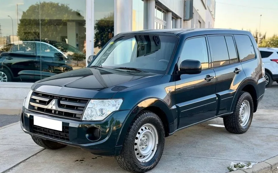 MITSUBISHI Montero Montero 3.2DI-D Motion - 15900€ en Cartaya