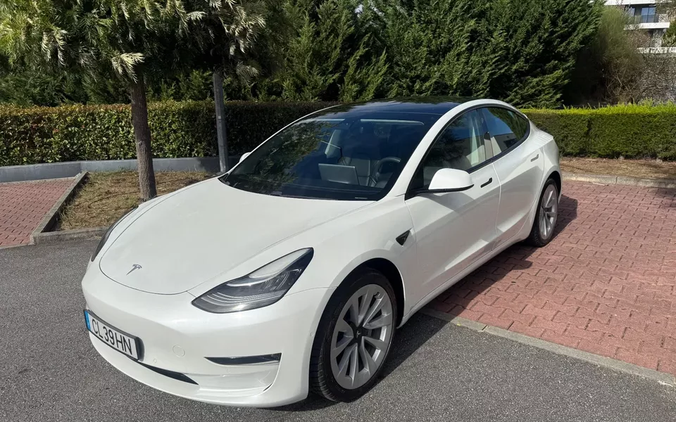 Tesla Model 3 Long Range AWD Dual Motor