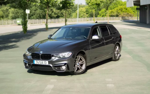 BMW 320 d xDrive Auto