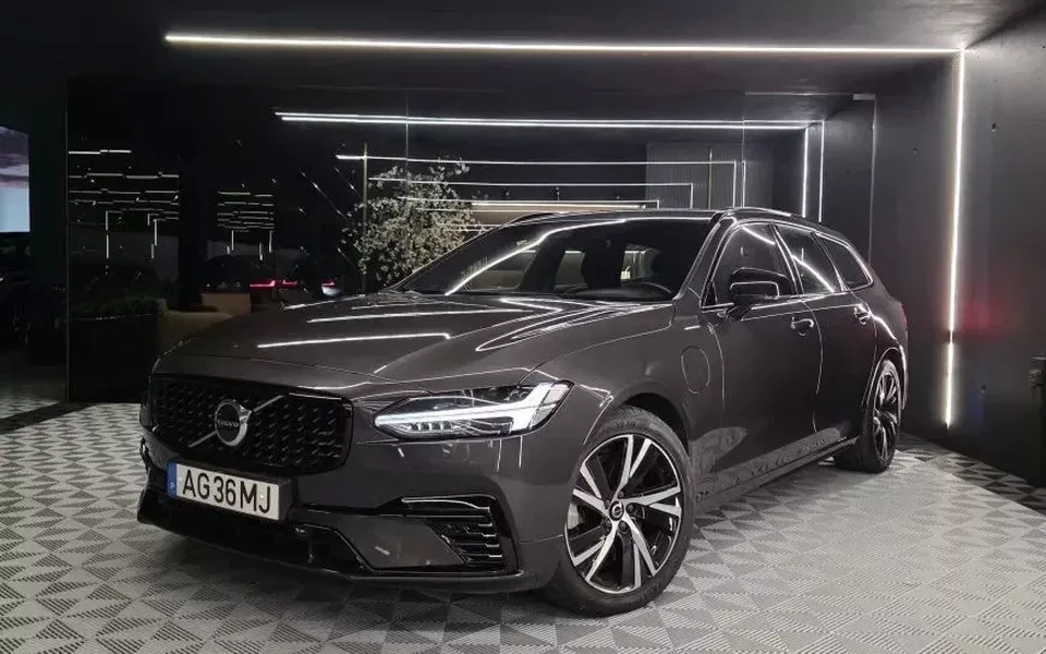 Volvo V90 2.0 T6 PHEV R-Design AWD