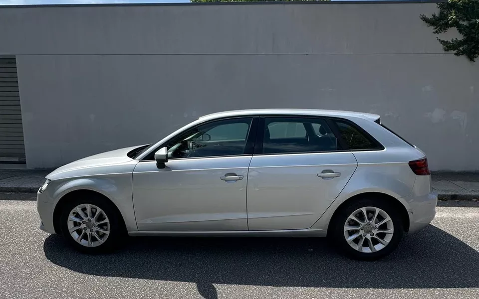 Audi A3 Sportback 2.0 TDI Attraction