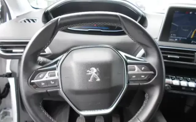 Peugeot 3008 2018 1.5 HDI