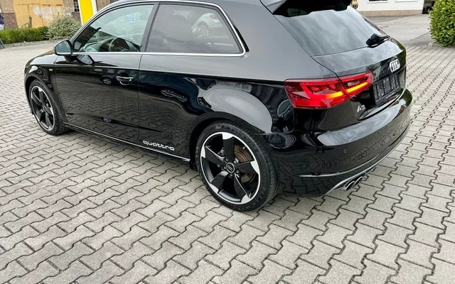 AUDI A3 A3 2.0TDI CD S line edition 150