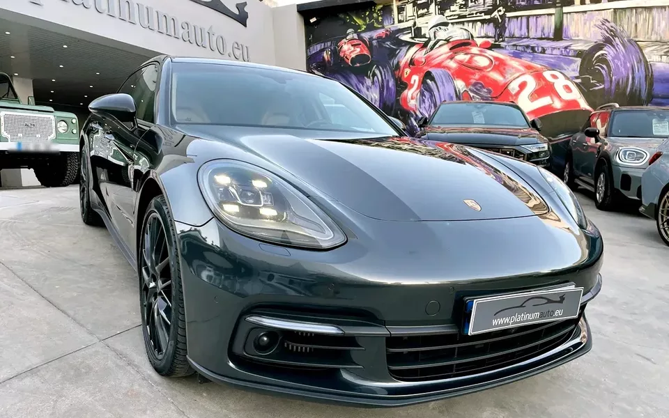 Porsche Panamera Sport Turismo 4 E-Hybrid Edition 10 Anos