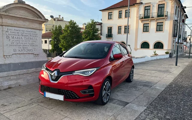 Renault Zoe (c/ Bateria) Z.E. 50 INTENS