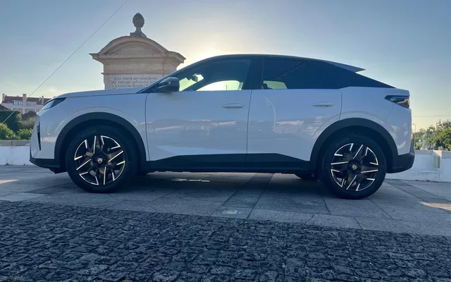 Peugeot 3008 Hybrid 145 e-DSC6 Allure