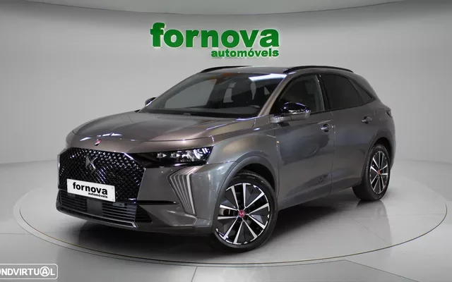 DS DS7 4x4 300 Performance Line +