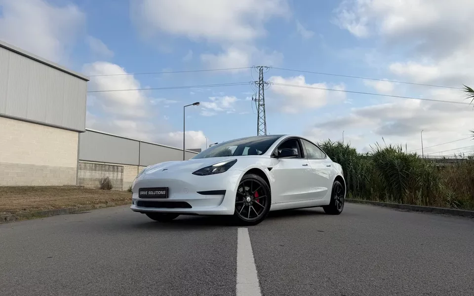 Tesla Model 3 Standard Range Plus RWD