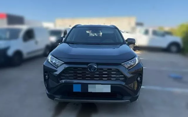 TOYOTA RAV-4 2.5l 220H Advance
