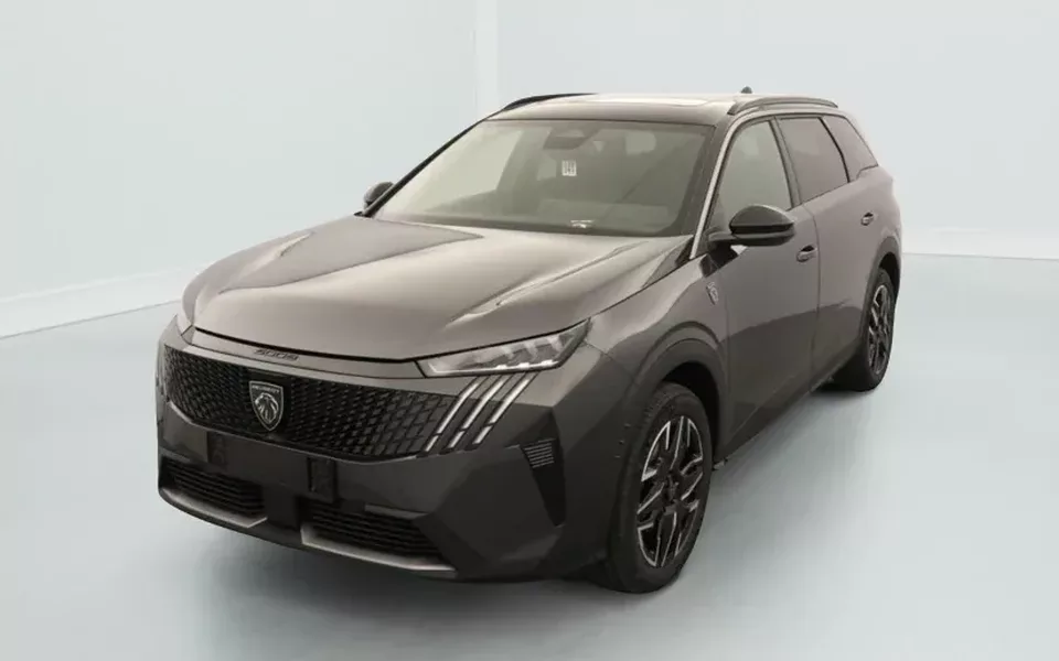 Peugeot 5008 Gt 1.2 HYBRID 145 Zéro km immatriculé