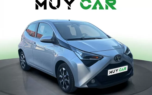 TOYOTA Aygo Aygo 70 x-play