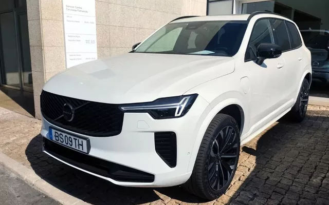 Volvo XC 90 2.0 T8 PHEV Plus Dark AWD