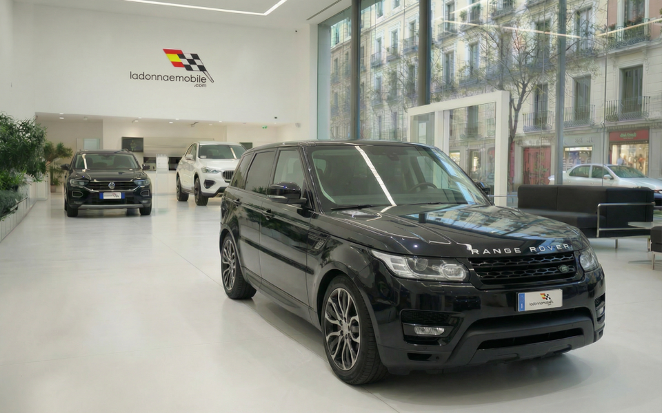 LAND-ROVER Range Rover Sport Range Rover Sport 2.0 Si4 PHEV HSE 404 - 35500€ en Madrid