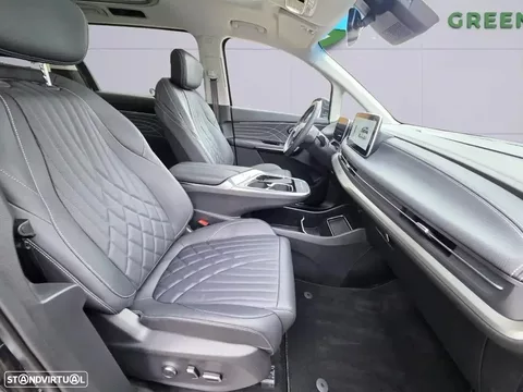 Maxus Mifa 9 Luxury