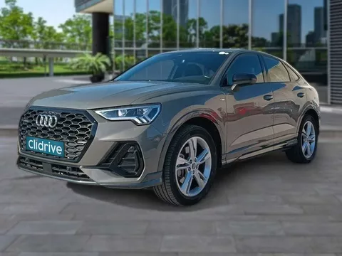AUDI Q3 Q3 40 TFSI quattro S tronic