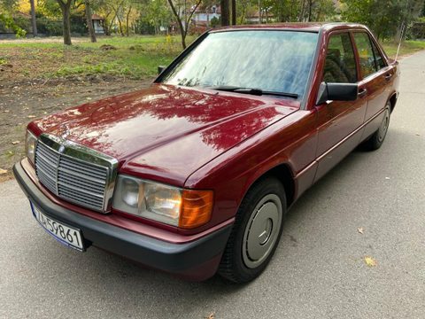 Mercedes-Benz W201 (190)