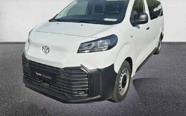 TOYOTA PROACE Combi Long 2.0L 140 D-4D