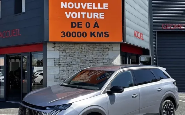 PEUGEOT 5008