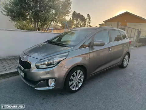 Kia Carens