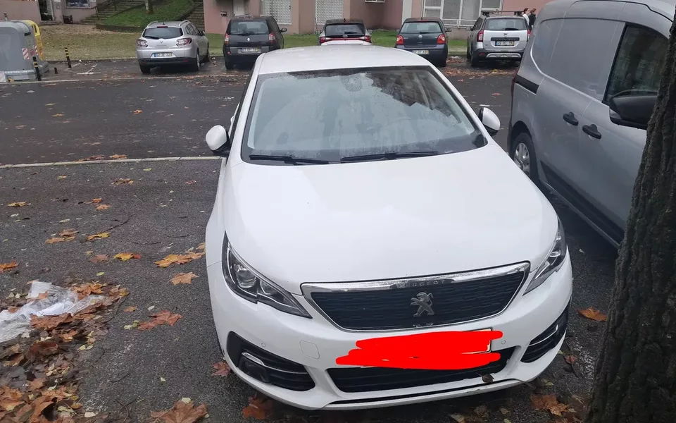 Peugeot 308 SW BlueHDi 130 EAT8 Stop & Start Tech Edition