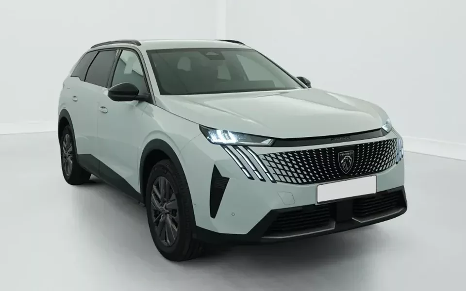 Peugeot 5008 HYBRID 145 CH E-DCS6 ALLURE Occasion