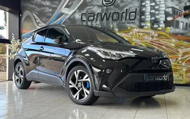 Toyota C-HR 2.0 Hybrid Square Collection