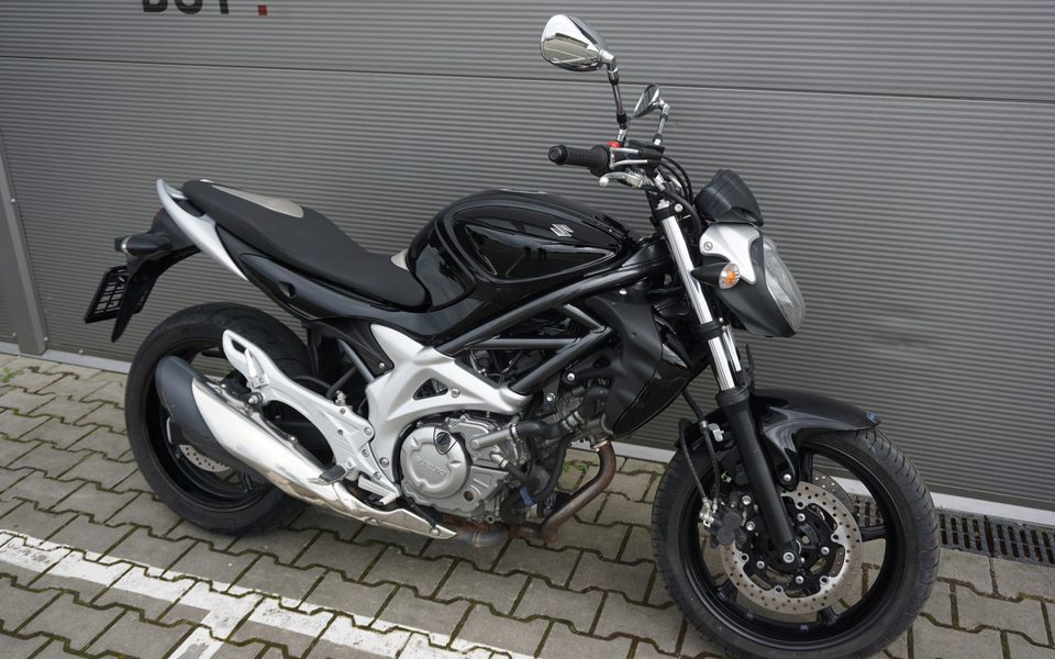 Suzuki Gladius 650