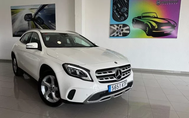 MERCEDES-BENZ Clase GLA 180