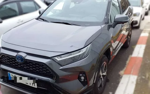 TOYOTA RAV-4 2.5l PLUG-IN 300PH (e-CVT) Advance