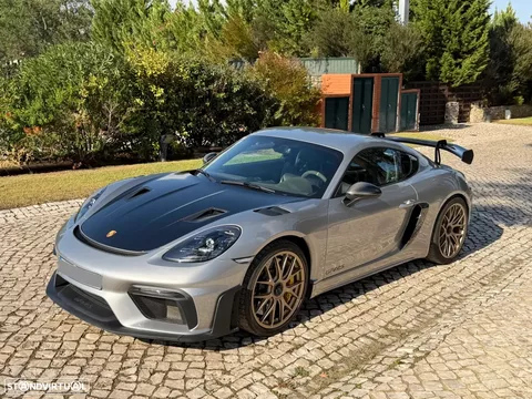 Porsche 718 Cayman GT4 RS