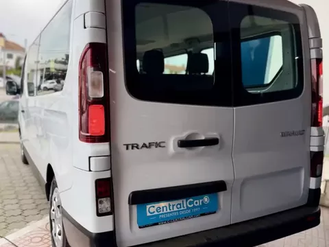 Renault Trafic 2022 2.0 BlueDCi LE Grand Life 150Cv | 9 LUGARES